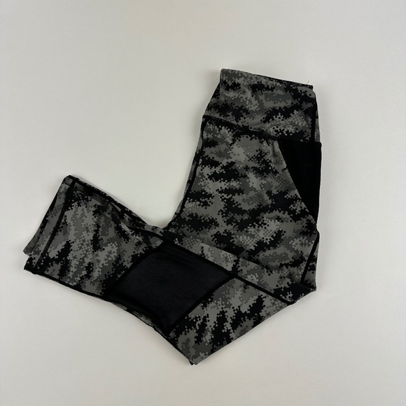 Reebok Leggings Womens Small Gray Camo Mesh Leg - Picture 1 of 8